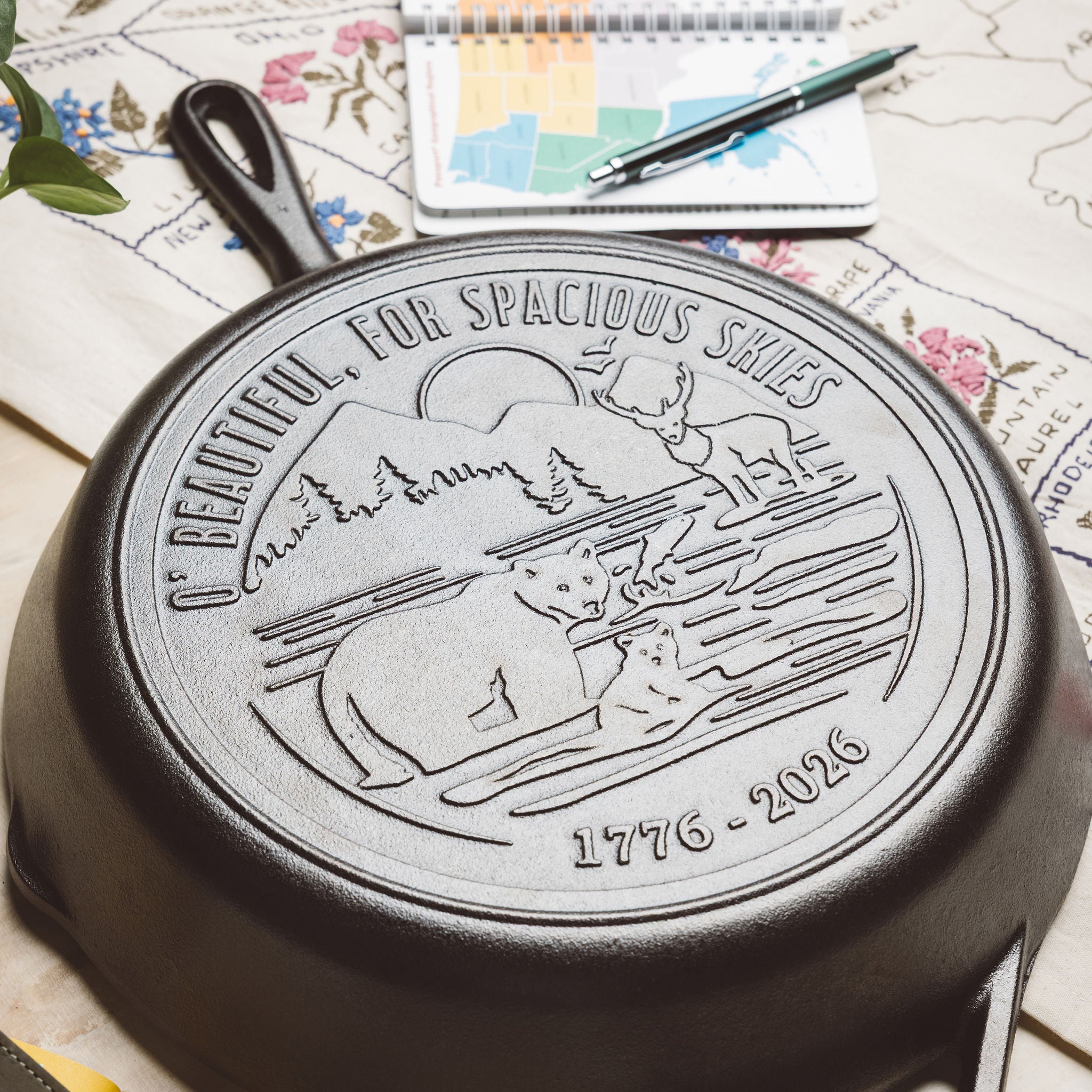 Lodge 12 Inch Seasoned Cast Iron Skillet. Spacious Skies - Image 4